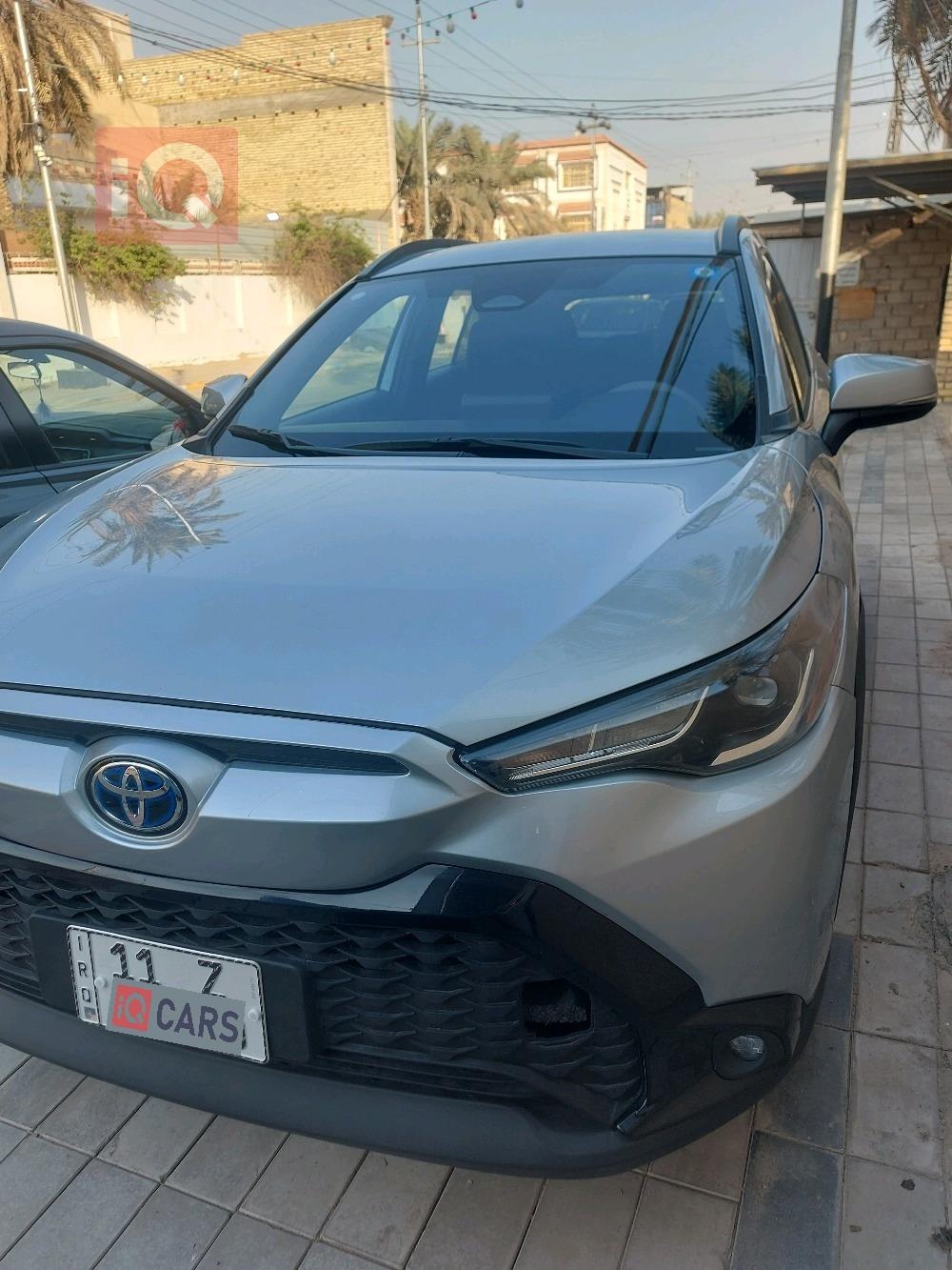 تۆیۆتا کۆرۆلا کرۆس